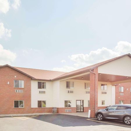 Отель Super 8 By Wyndham Monmouth Il Экстерьер фото